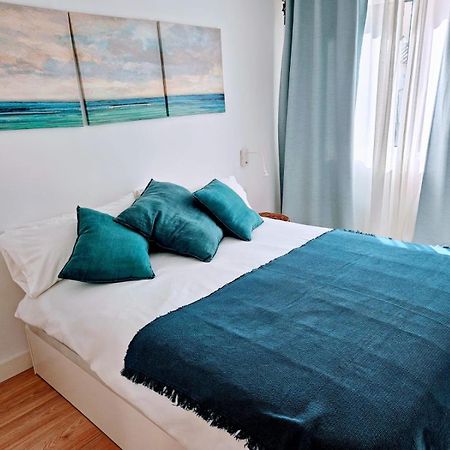 Playa Carihuela By Hdc Apartments Torremolinos Bagian luar foto