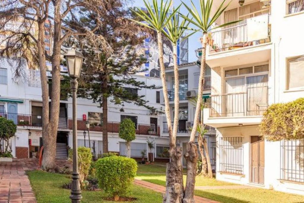 Playa Carihuela By Hdc Apartments Torremolinos Bagian luar foto