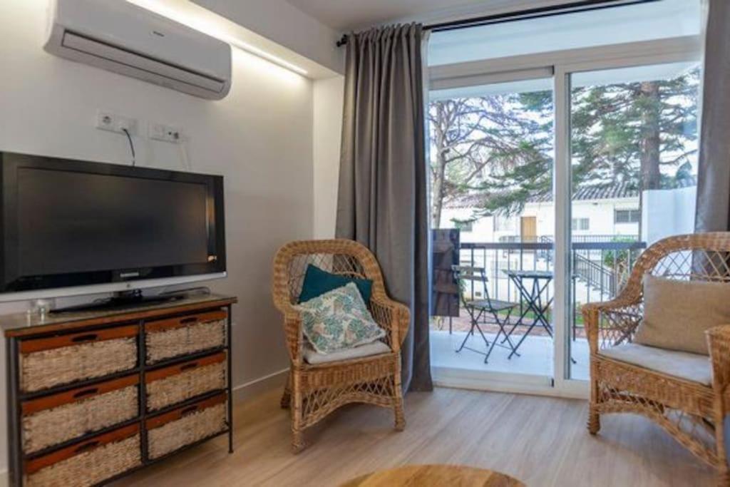Playa Carihuela By Hdc Apartments Torremolinos Bagian luar foto
