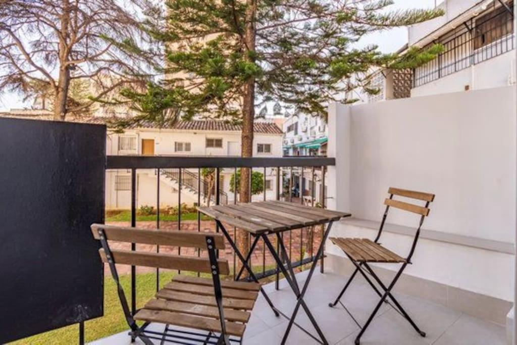 Playa Carihuela By Hdc Apartments Torremolinos Bagian luar foto